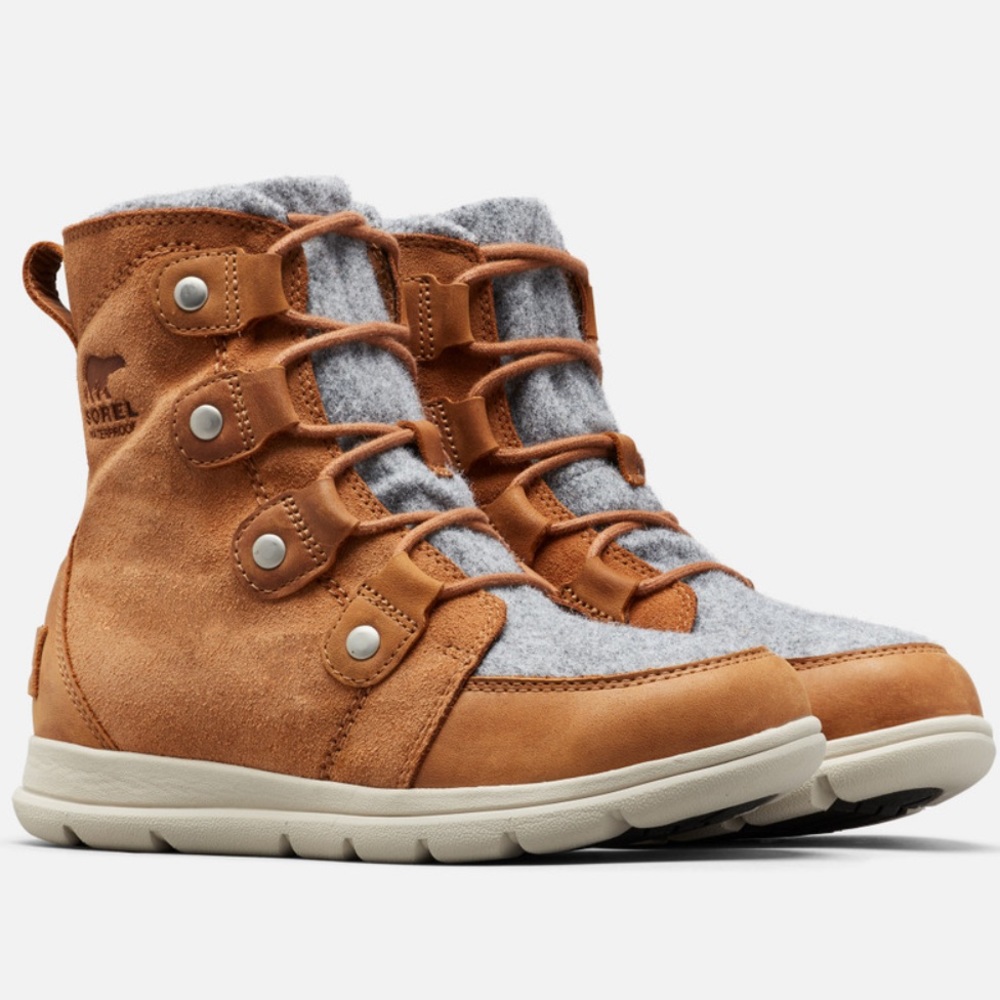 sale | sorel | explorer joan boot in camel brown